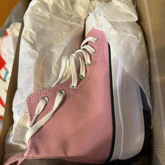 Converse Pink High-Top Sneakers-brand new - Picture 1 of 2